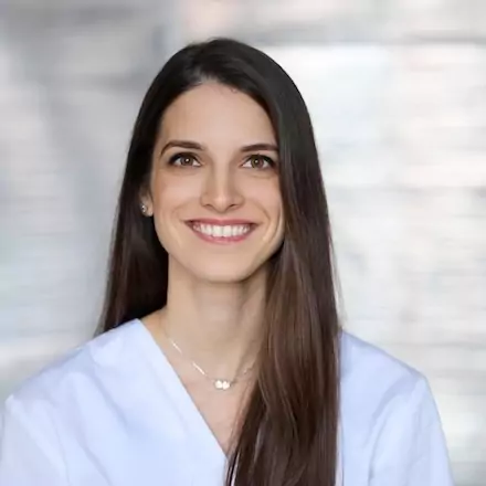 dr-novak-viktoria (1)