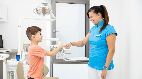 gyermek-fogszabalyzo-580x325