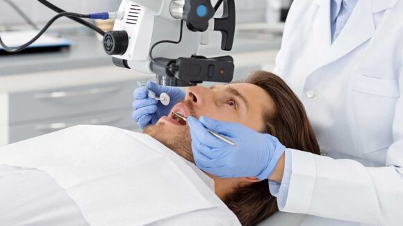 mikroszkopos-gyokerkezeles-elonyei-gyulladt-fog_eseten-580x325